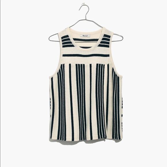 ✨ Stripe-Play Sweater Tank✨ - Picture 4 of 7
